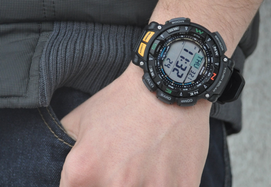casio-pag240-1cr-pathfinder-on-the-hand