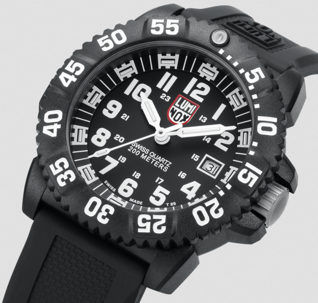 luminox-3051-evo-navy-seal-colormark-watch-detail