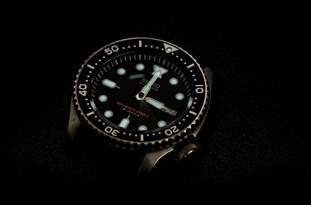 Best Dive Watches Under $300 - Atomic811