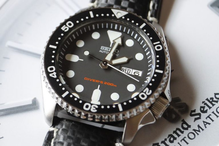Seiko SKX007K Automatic Dive Watch Review